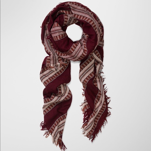 Wilfred Accessories - Wilfred blanket scarf Wilfred Accessories - Wilfred blanket scarf